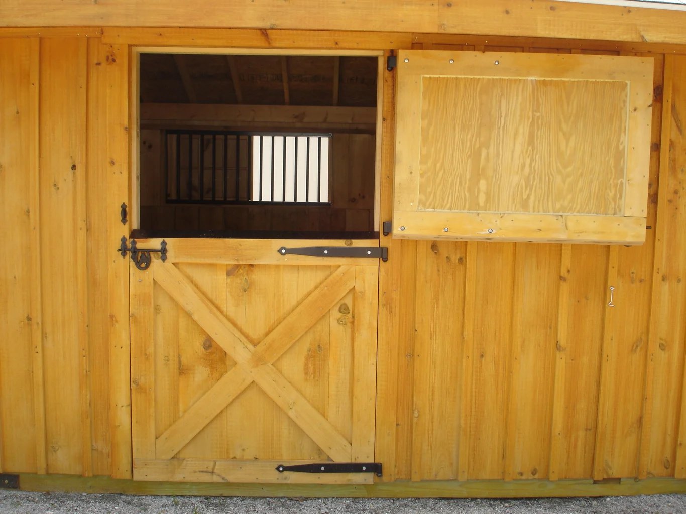 horse stall barn