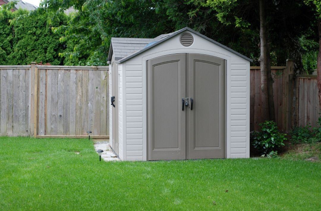 plastic vs wood shed