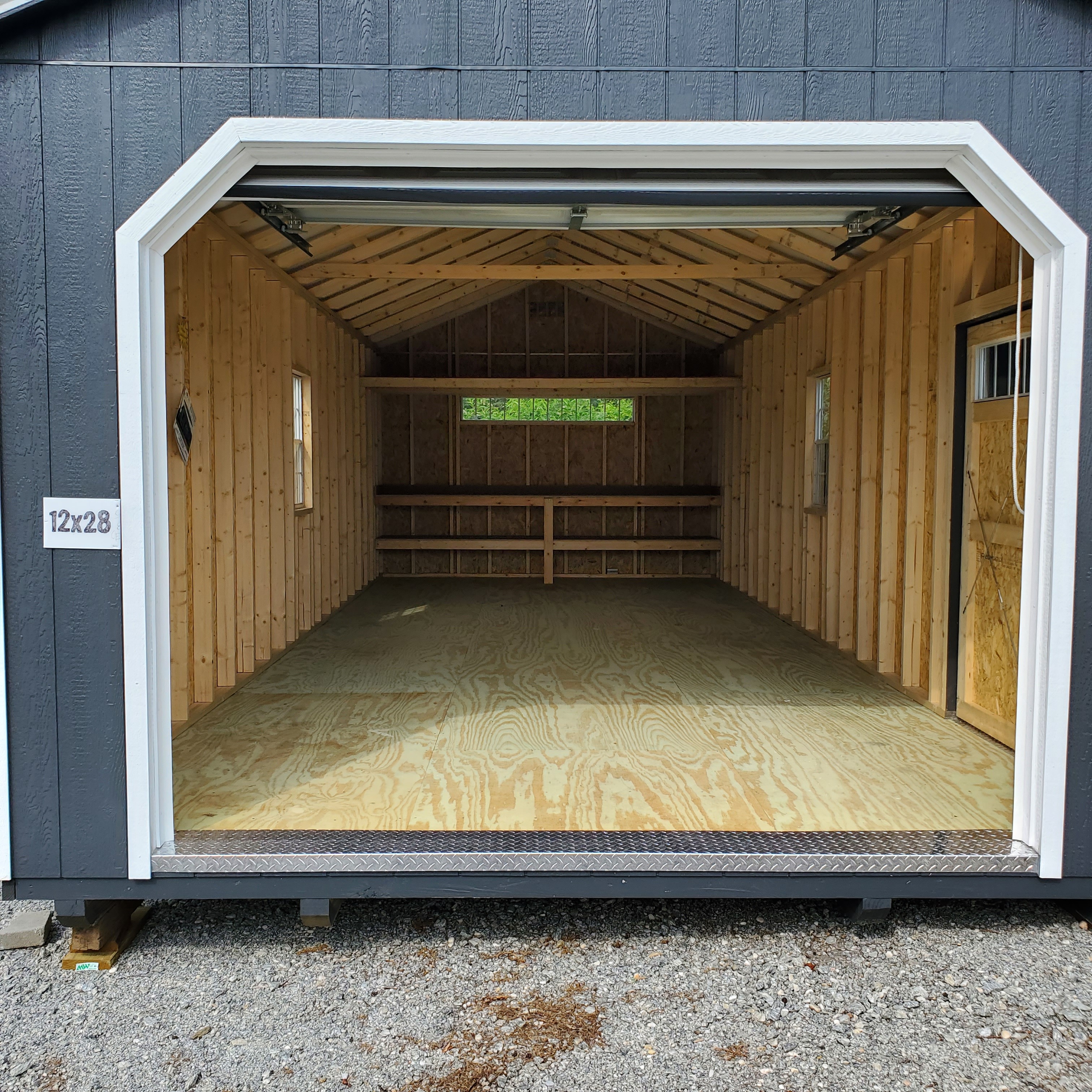 :Image: 12x28 Cottage Garage 1050H2