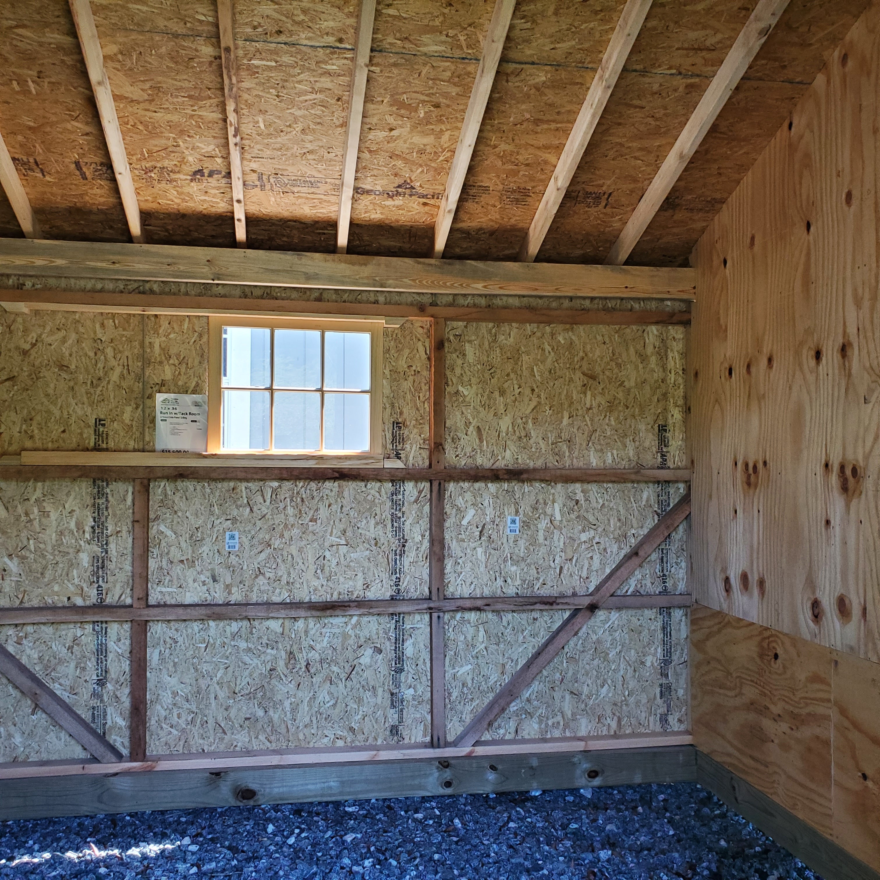 :Image: 12x36 Run In w/Tack Room 1051GC3
